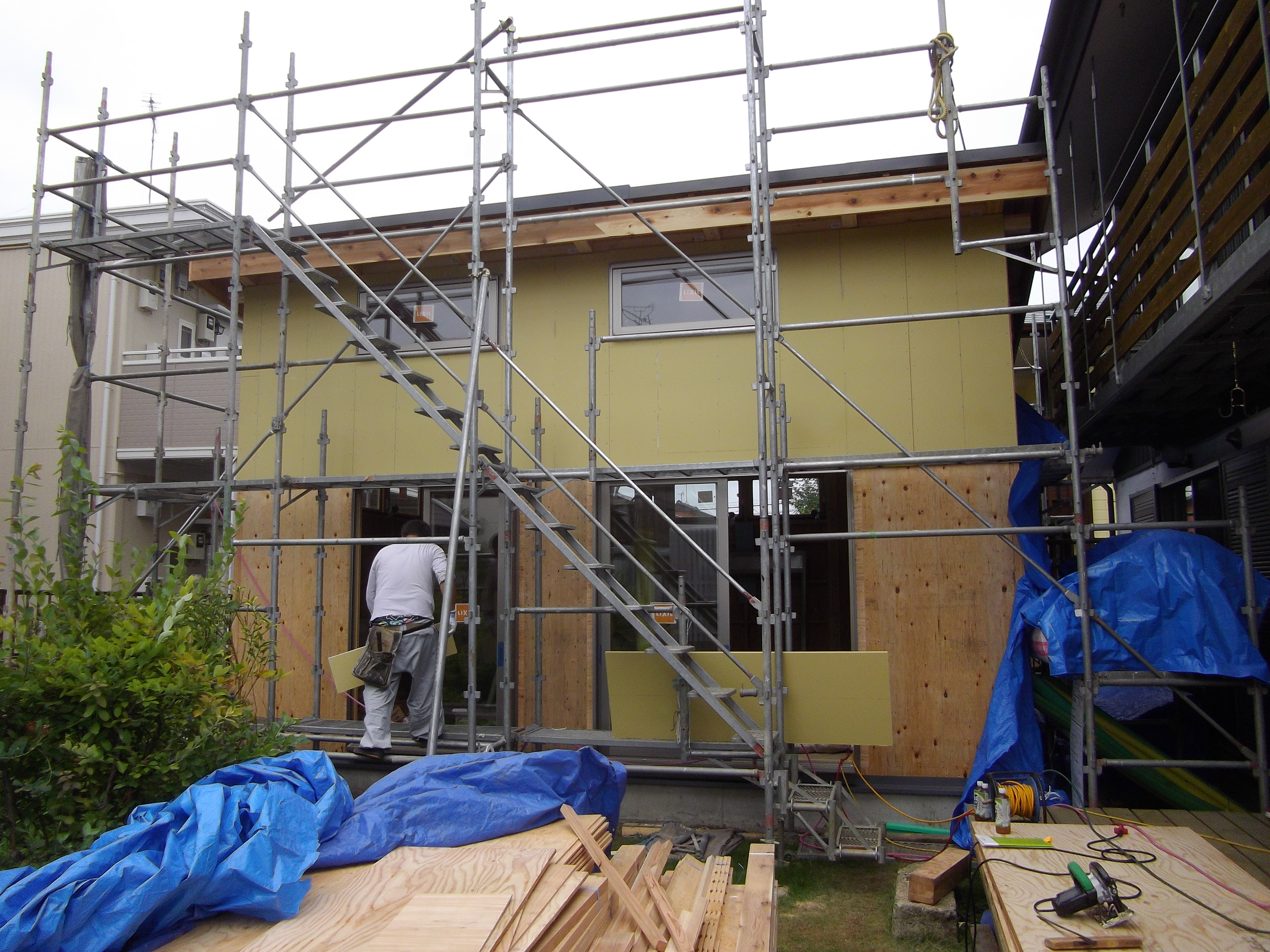 %e5%a4%96%e9%83%a8%e3%83%9c%e3%83%bc%e3%83%89%e5%bc%b5%e3%82%8a